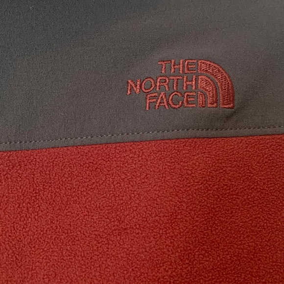 North Face mens pullover quarter zip sweater - Picture 5 of 6